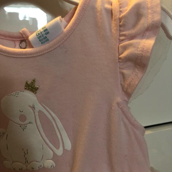 Cute bunny outfit - Picture 3 of 3